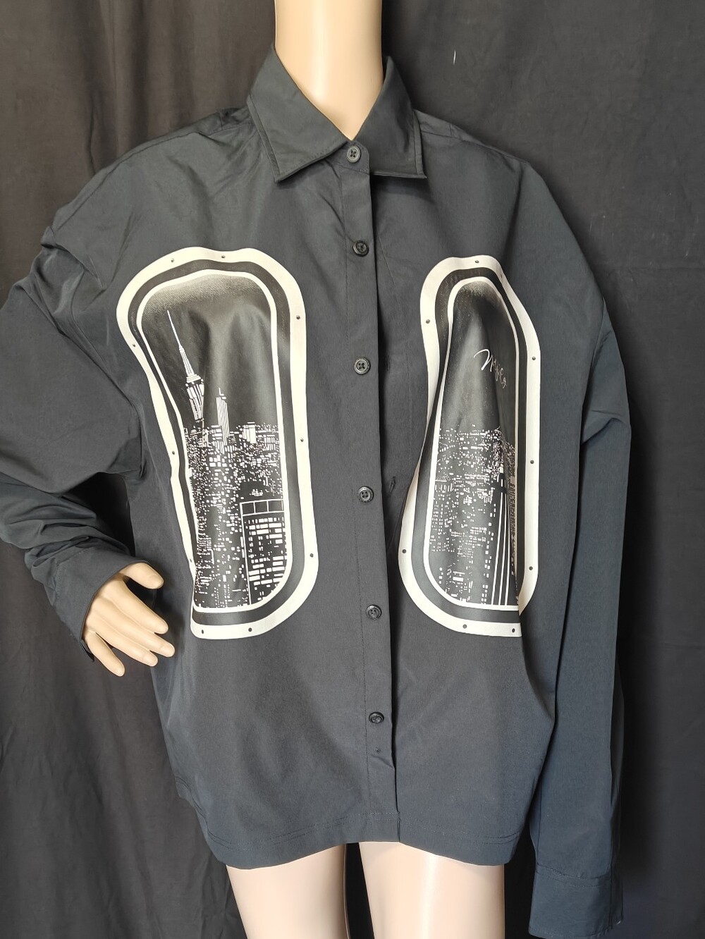 Men's Black Graphic Window-Print Jacket - Picture 3 of 6